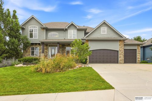 12619 S 81st Ave, Papillion, NE, 68046-4674 | Card Image