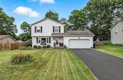 3664 Maple Springs Dr, Canfield, OH, 44406-9262 | Card Image