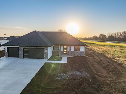 713 Royal St Pats Drive, WRIGHTSTOWN, WI, 54180 | Card Image