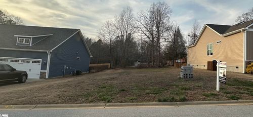 174 Page Creek Blvd, Landrum, SC, 29356-8836 | Card Image