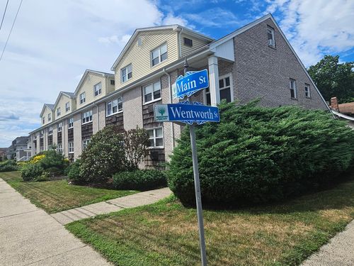 202-3245 Main St, Bridgeport, CT, 06606-4239 | Card Image