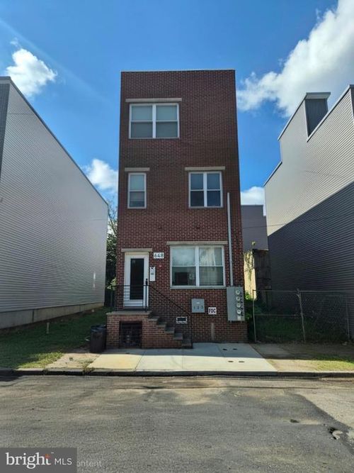 648 N 38th St, PHILADELPHIA, PA, 19104-1868 | Card Image