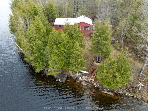 1407 St Andrews Lake Lane, Central Frontenac, ON, K0H1T0 | Card Image