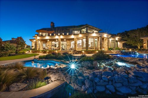 325 River Rdg, Spring Branch, TX, 78070-5496 | Card Image