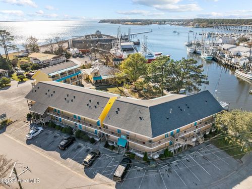 33-305 South Ave, Oriental, NC, 28571-9371 | Card Image