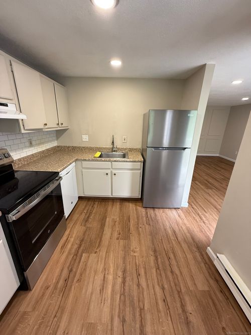 j233-7 Padanaram Rd, Danbury, CT, 06811-5721 | Card Image