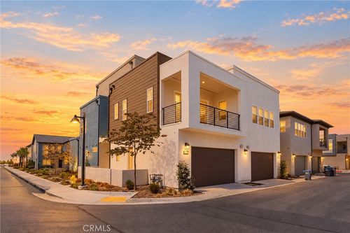 324 Merit, Irvine, CA, 92618-1464 | Card Image