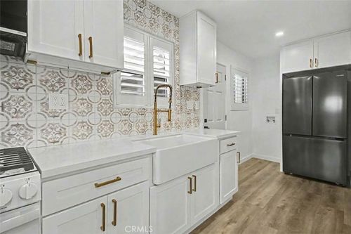 1819 Cerritos Ave, Long Beach, CA, 90806-5109 | Card Image