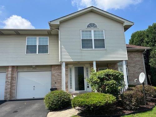 7423-7423 Honey Locust Dr, Justice, IL, 60458-1190 | Card Image