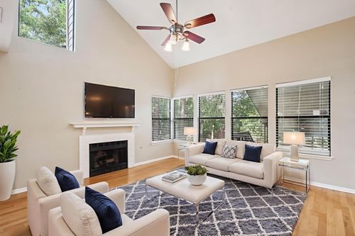 86 Cokeberry St, The Woodlands, TX, 77380 | Card Image