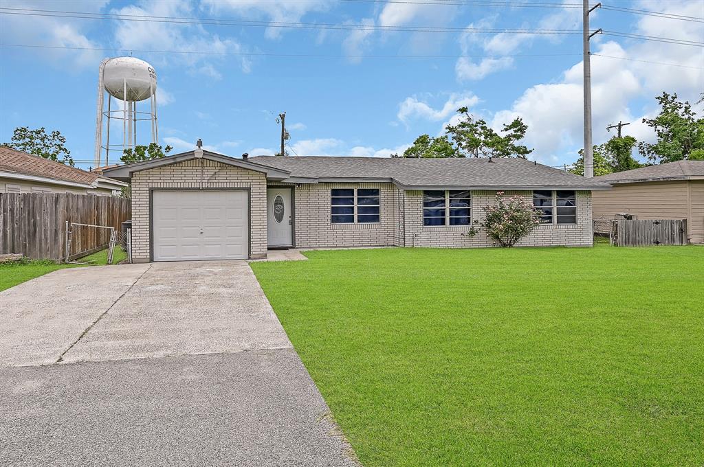 Jackson St, LA Marque, TX 77568