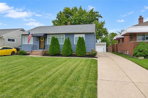 2318 Lincoln Avenue, Parma, OH, 44134 | Card Image