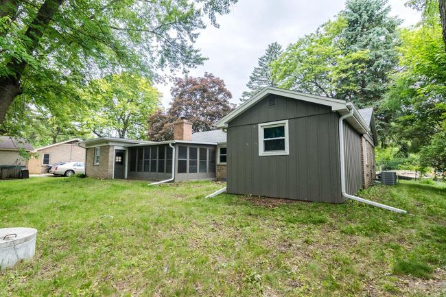 1300 State Road 83, House other with 2 bedrooms, 1 bathrooms and null parking in Hartland WI | Image 28