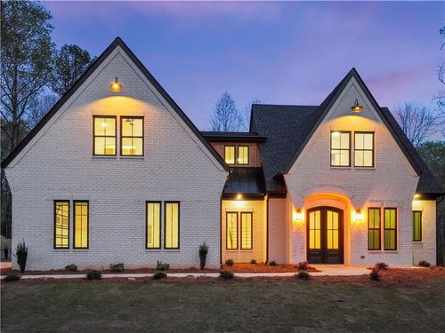 2439 Venture Dr, Gainesville, GA, 30506-1424 | Card Image