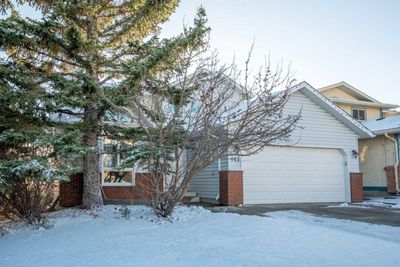 669 Hawkwood Blvd Nw, House other with 3 bedrooms, 3 bathrooms and 4 parking in Calgary AB | Image 1