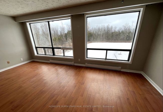 3 - 5051 Baseline Rd, Home with 2 bedrooms, 1 bathrooms and 1 parking in Sutton West ON | Image 4