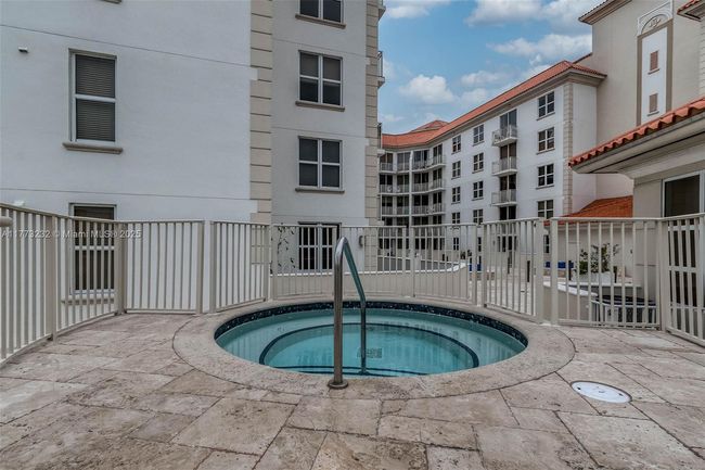 APT-718 - 2030 S Douglas Rd, Condo with 2 bedrooms, 2 bathrooms and null parking in Coral Gables FL | Image 28