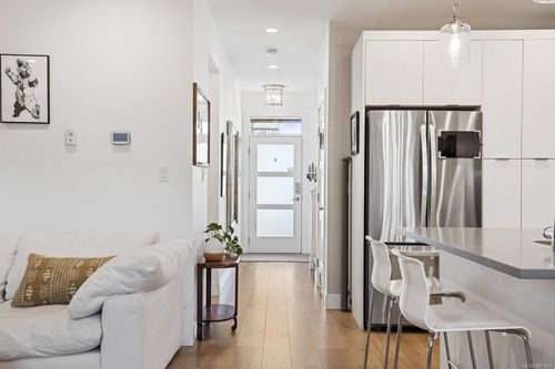 {{alt}} | Card Image