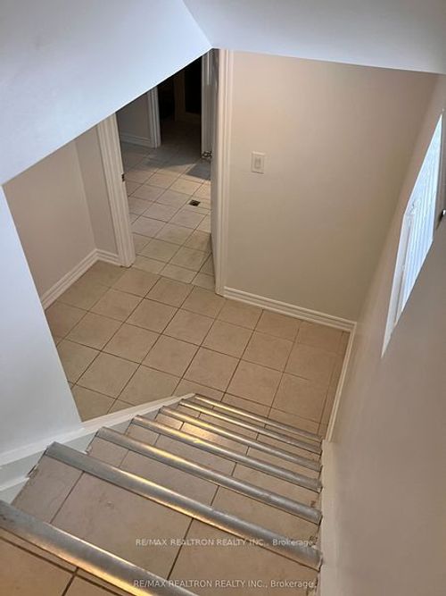 77 Highland Park Blvd, Thornhill, ON, L3T1B6 | Card Image