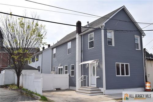 209 1st St, South Amboy, NJ, 08879-1608 | Card Image