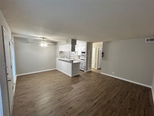 17-1401 Kipling St, Houston, TX, 77006-4162 | Card Image