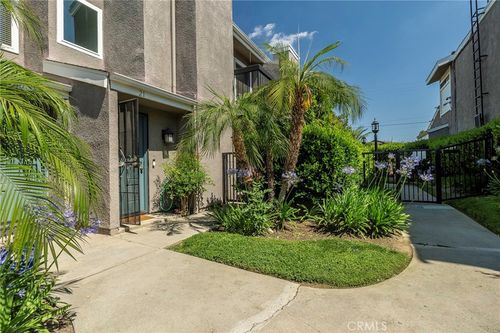 unit-21-23549 Victory Blvd, West Hills, CA, 91307-3229 | Card Image