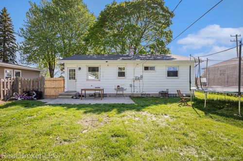 2609 15th Ave, Port Huron, MI, 48060-2707 | Card Image