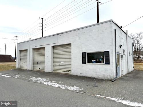 213 S Robeson St, ROBESONIA, PA, 19551-1511 | Card Image