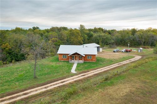 000 Se Virginia Rd, Kincaid, KS, 66039 | Card Image