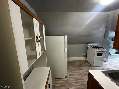 108 Shanley Ave, Newark, NJ, 07108-1533 | Card Image