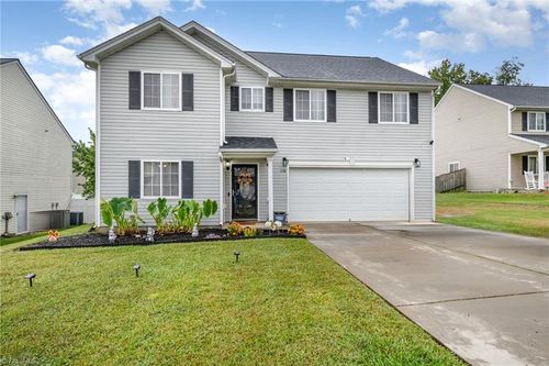 1131 Edinburgh Dr, Jamestown, NC, 27282-9058 | Card Image