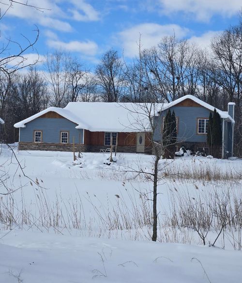 4230 Fenwick Dr, Dorr, MI, 49323-9573 | Card Image