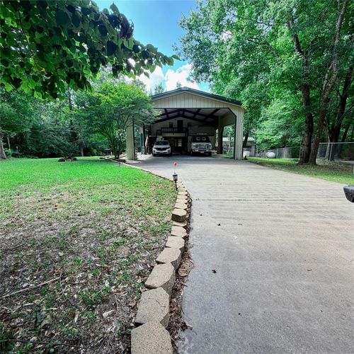 149 S Dove, Livingston, TX, 77351-8841 | Card Image