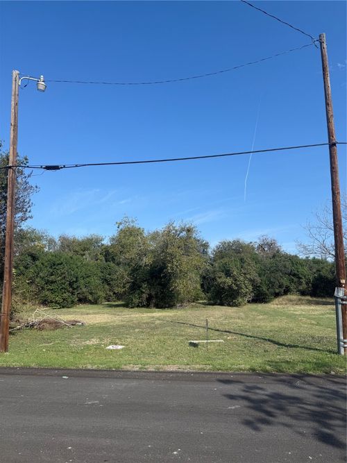 820 E Avenue E, Temple, TX, 76501-6035 | Card Image