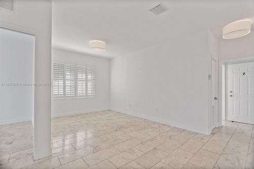 7-918 Jefferson Ave, Miami Beach, FL, 33139-8457 | Card Image
