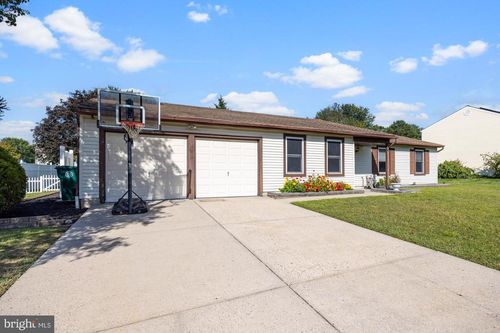 9 Willowbrook Way, EASTAMPTON, NJ, 08060-4306 | Card Image