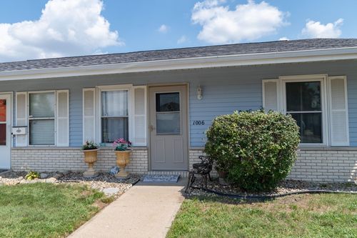1006 Berkley Cir, Mishawaka, IN, 46544-4812 | Card Image