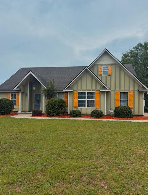 7560 Kayla Dr, Hahira, GA, 31632-2218 | Card Image