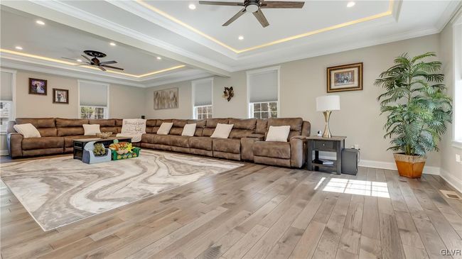 Living Room | Image 13