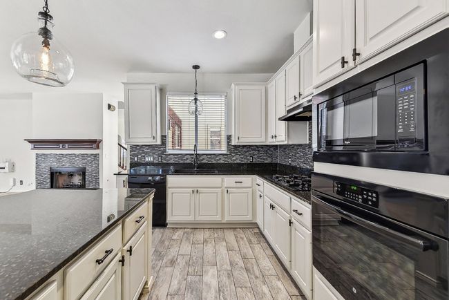 3998 Lord Byron Cir, House other with 4 bedrooms, 4 bathrooms and 6 parking in Round Rock TX | Image 10