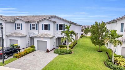 2653 Se 12th St, Townhouse with 3 bedrooms, 2 bathrooms and null parking in Homestead FL | Image 2