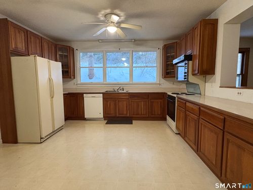 b-173 Leesville Rd, Moodus, CT, 06469-1008 | Card Image