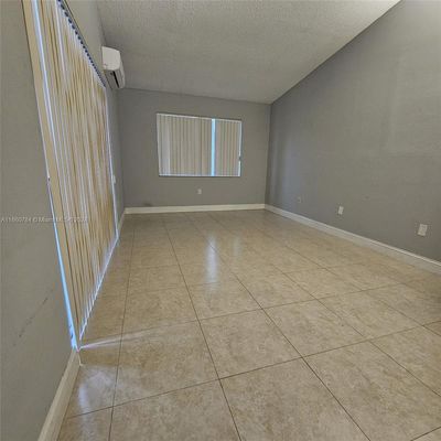 11 - 1182 W 37th Ter, Townhouse with 3 bedrooms, 2 bathrooms and null parking in Hialeah FL | Image 3