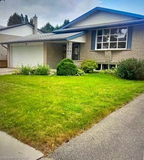 28 Wimbleton Cres, Kitchener, ON, N2B3K5 | Card Image