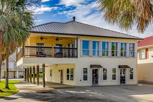 208 Renee Denise Ct, Theriot, LA, 70397-9798 | Card Image