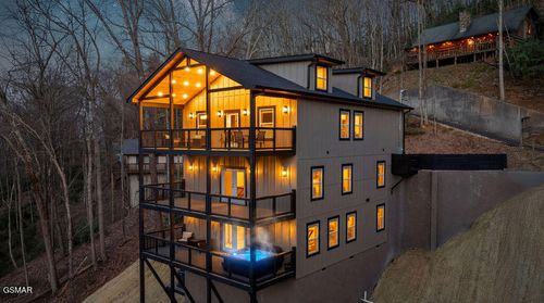1361 N Baden Dr, Gatlinburg, TN, 37738-3805 | Card Image