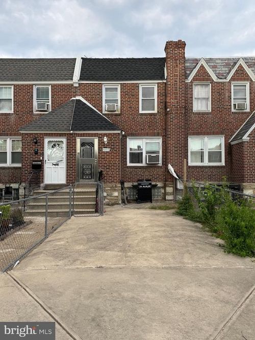 1055 Tyson Ave, PHILADELPHIA, PA, 19111-4414 | Card Image