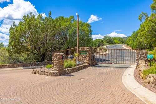 110 Creek Mesa Dr, Sedona, AZ, 86336-6409 | Card Image