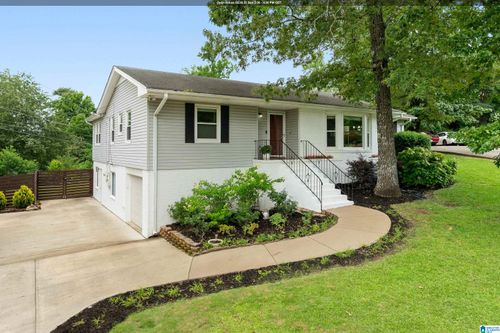 3104 Dolly Ridge Dr, Vestavia, AL, 35243-5704 | Card Image