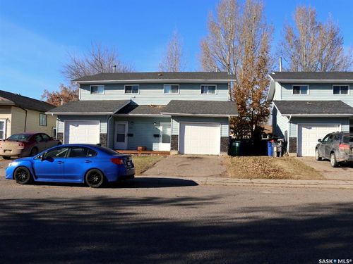 227-229 Wakabayashi Way, Saskatoon, SK, S7K7M4 | Card Image